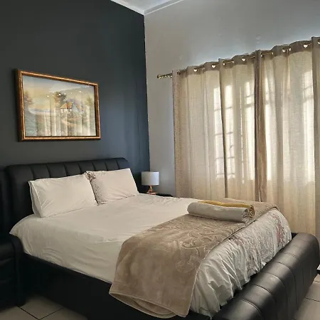 The Classic Menlyn Maine Apartment Pretoria Exterior photo