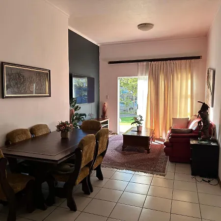 The Classic Menlyn Maine Apartment Pretoria Exterior photo