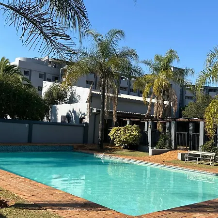 The Classic Menlyn Maine Apartment Pretoria Exterior photo