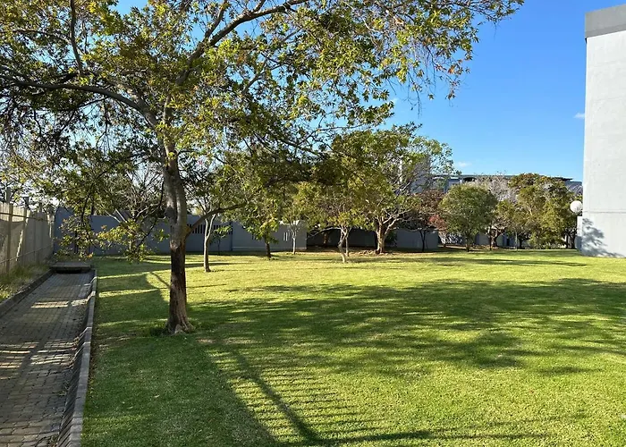 The Classic Menlyn Maine Apartment