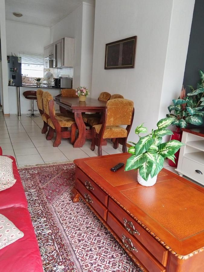 The Classic Menlyn Maine Apartment *